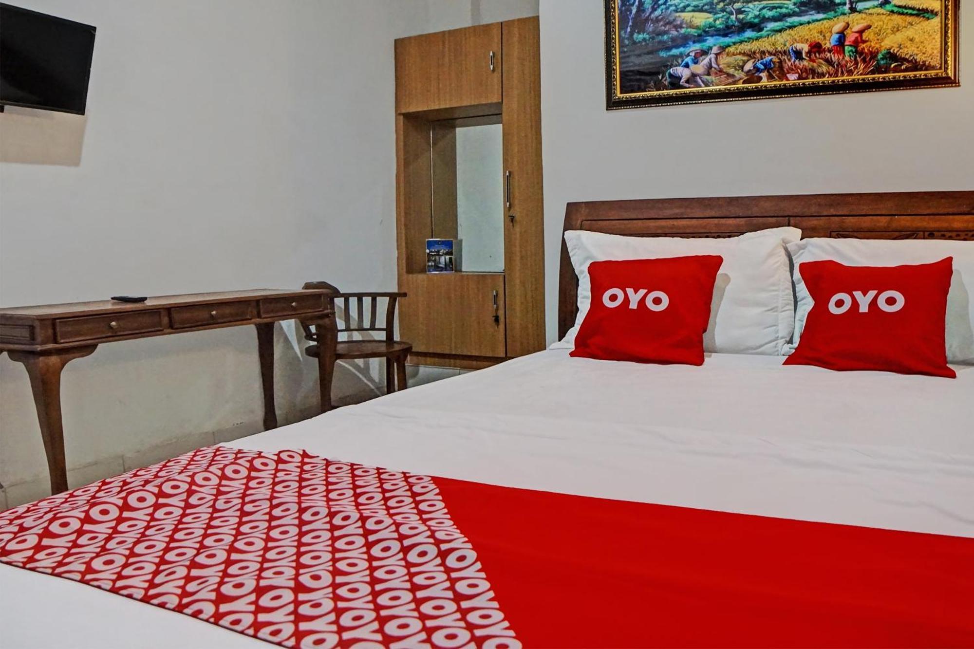 Oyo 92638 Jr Residence Syariah Medan Esterno foto
