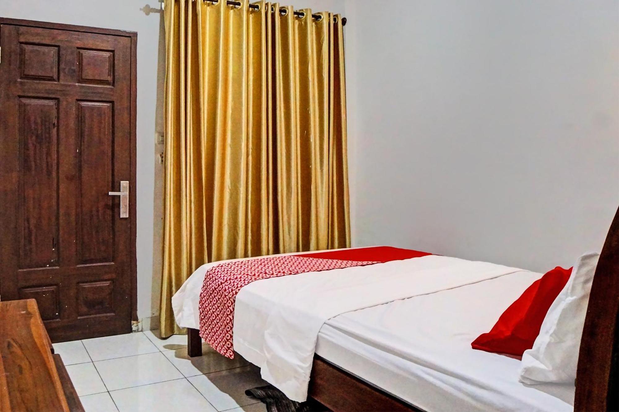 Oyo 92638 Jr Residence Syariah Medan Esterno foto
