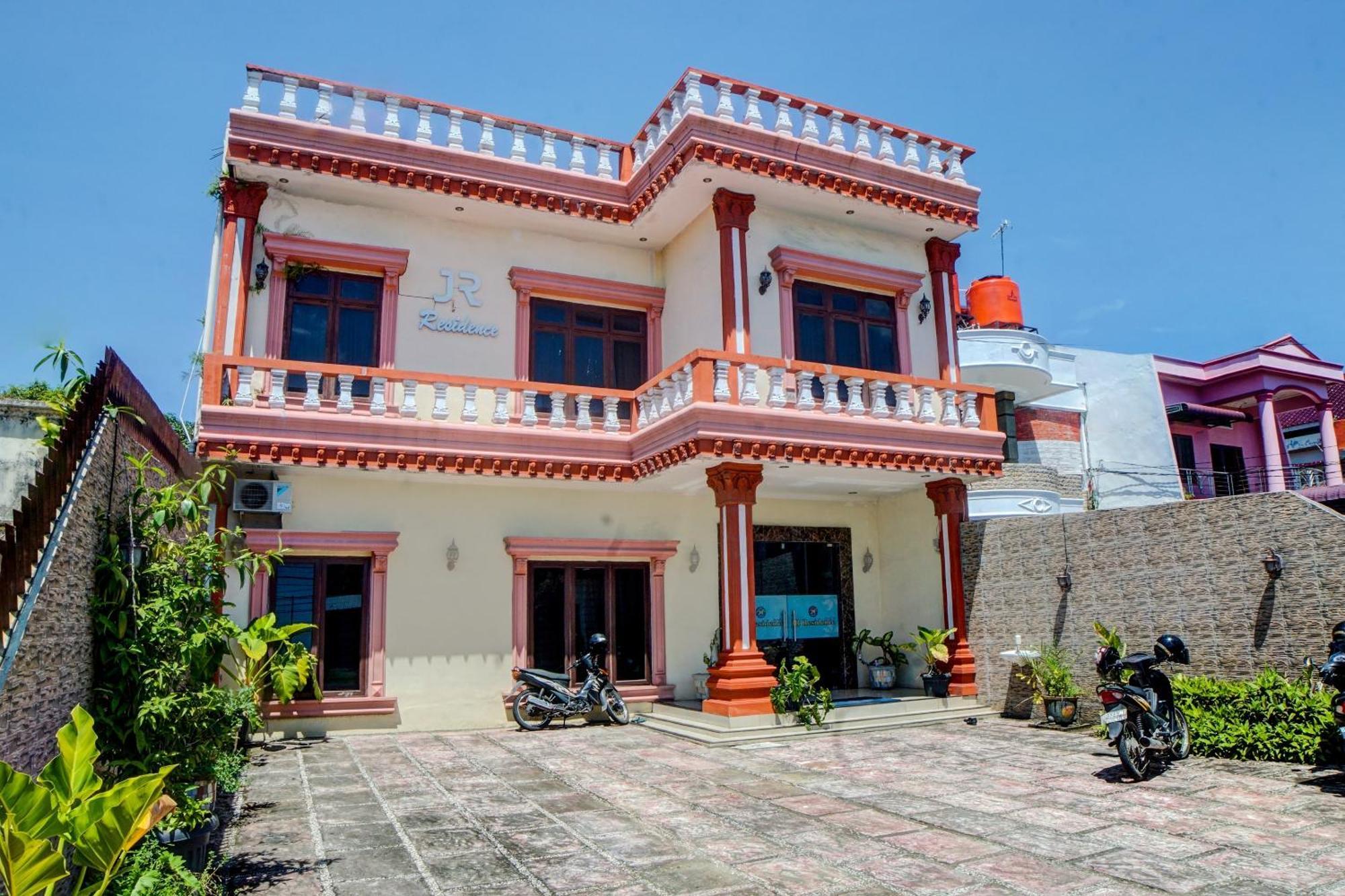 Oyo 92638 Jr Residence Syariah Medan Esterno foto