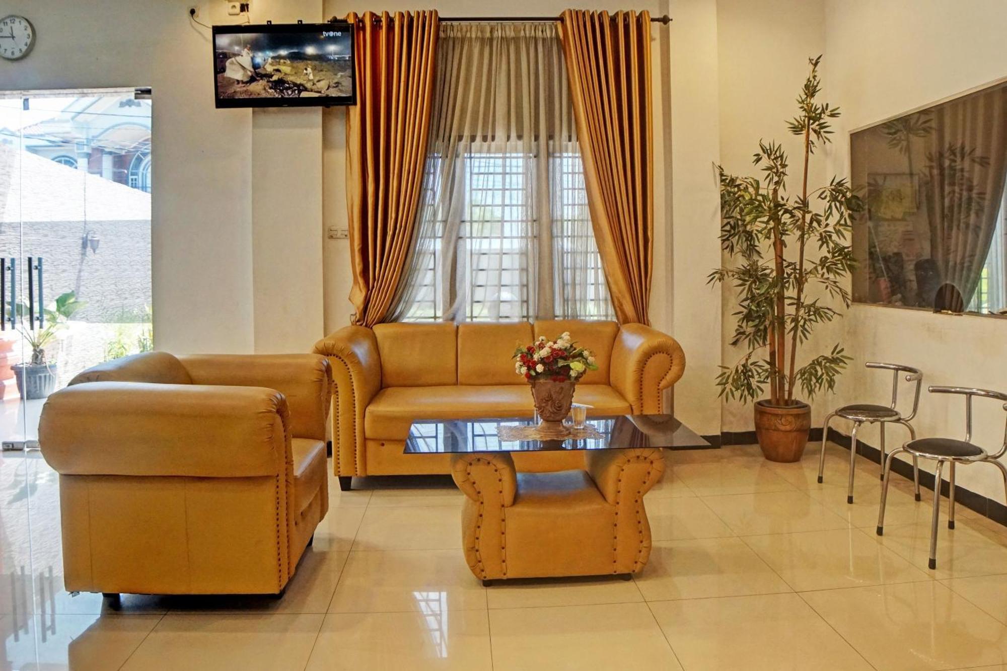 Oyo 92638 Jr Residence Syariah Medan Esterno foto
